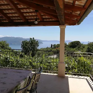 https://apartment-tinka-brsec.in-istria.net